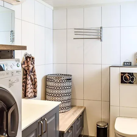 Holiday home Stunning In With Kitchen *